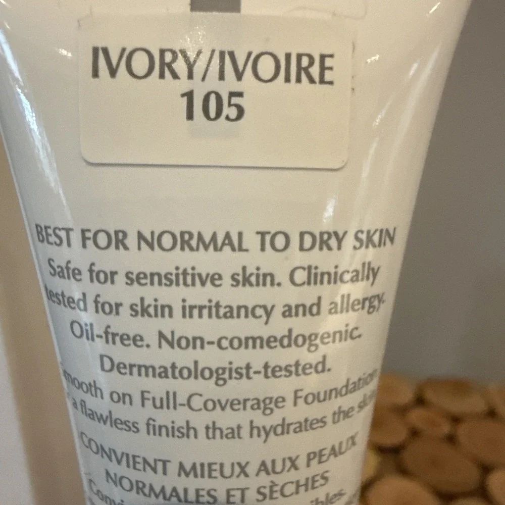 Mary Kay Full Coverage Foundation IVORY 105‎ - Gray Cap # 364700 Normal To Dry